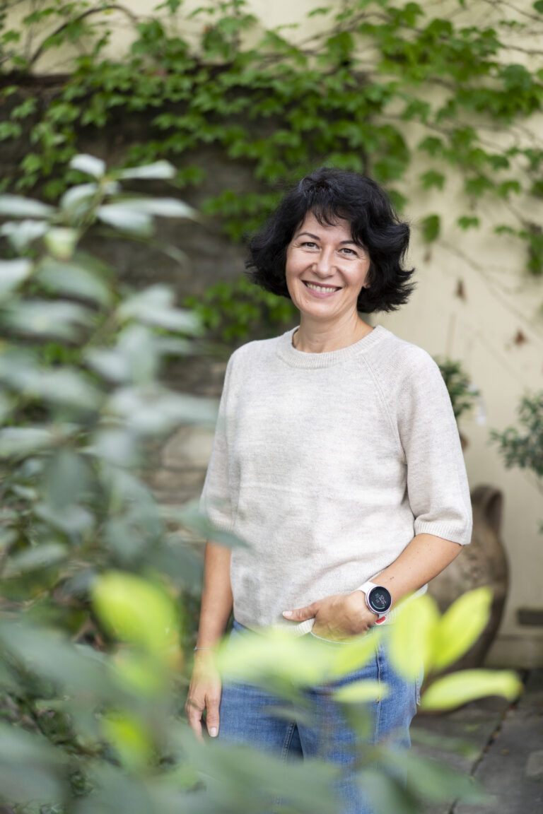 Ihre Psyche - Portraitfoto von Dr. Hajnalka Bacso - Psychotherapie Dr. Ahmad und Dr. Nussbaumer in Eisenstadt